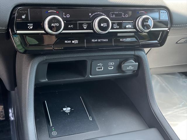 new 2025 Honda Pilot car, priced at $43,950