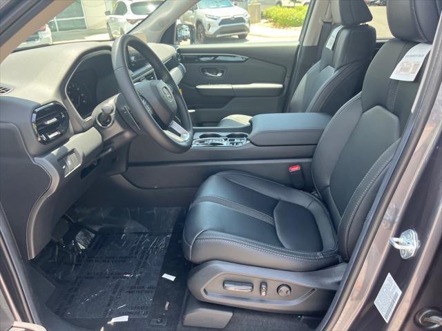 new 2025 Honda Pilot car, priced at $43,950