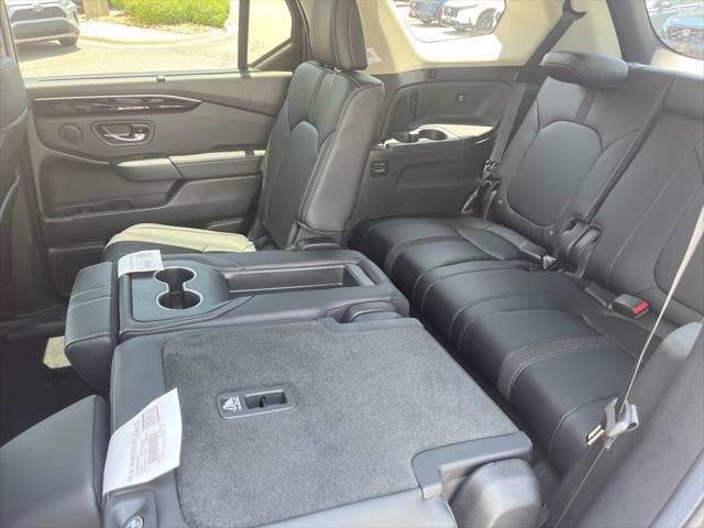 new 2025 Honda Pilot car, priced at $43,950