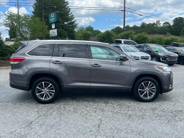 used 2019 Toyota Highlander car, priced at $21,470