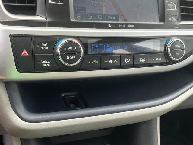 used 2019 Toyota Highlander car, priced at $21,470