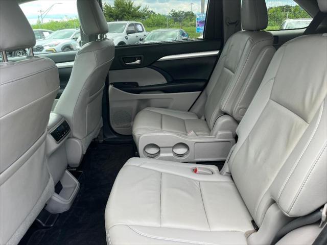 used 2019 Toyota Highlander car, priced at $21,470
