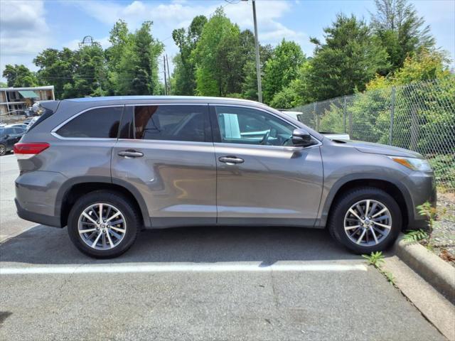 used 2019 Toyota Highlander car, priced at $23,421