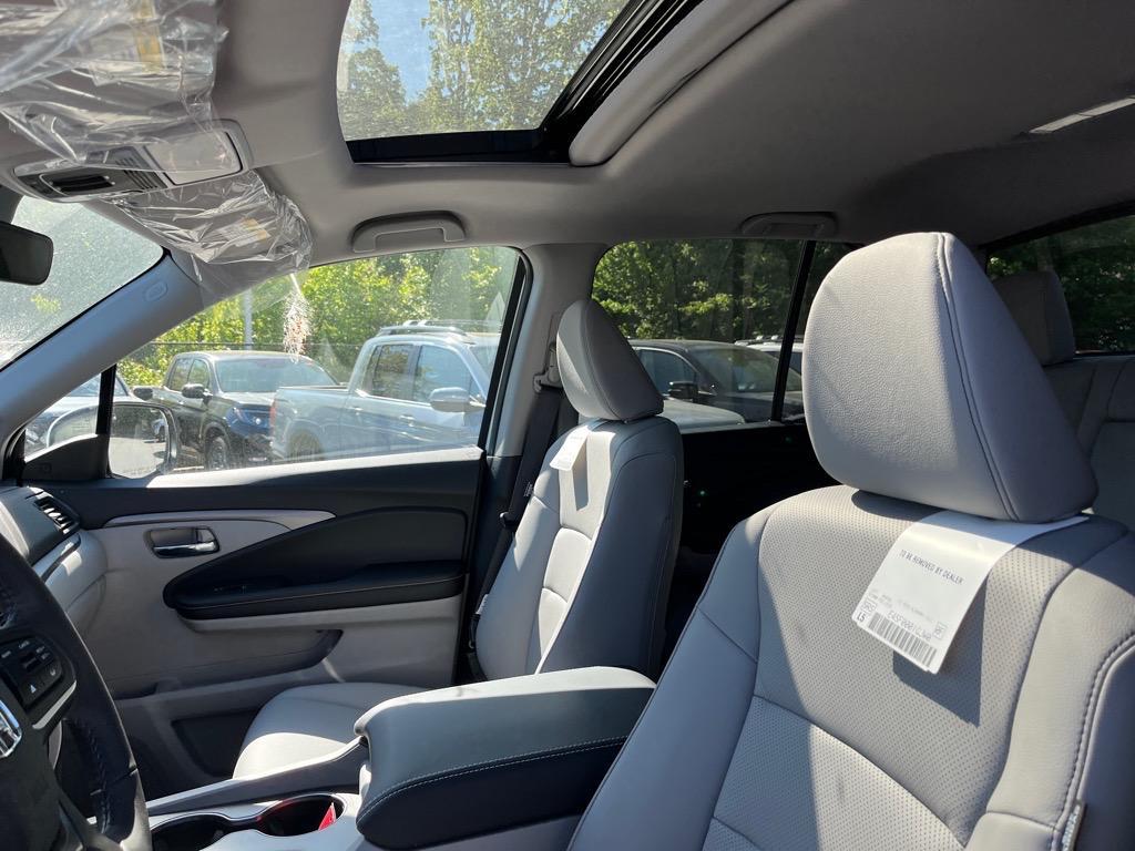 new 2025 Honda Ridgeline car, priced at $43,185