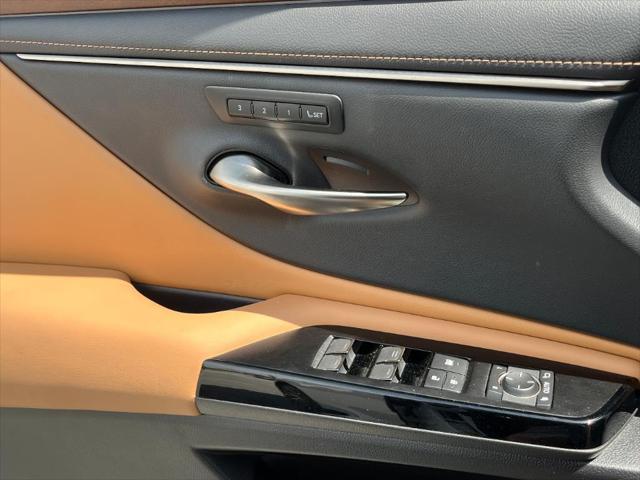 used 2023 Lexus ES 300h car, priced at $41,420
