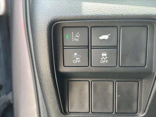 used 2021 Honda CR-V car, priced at $28,157