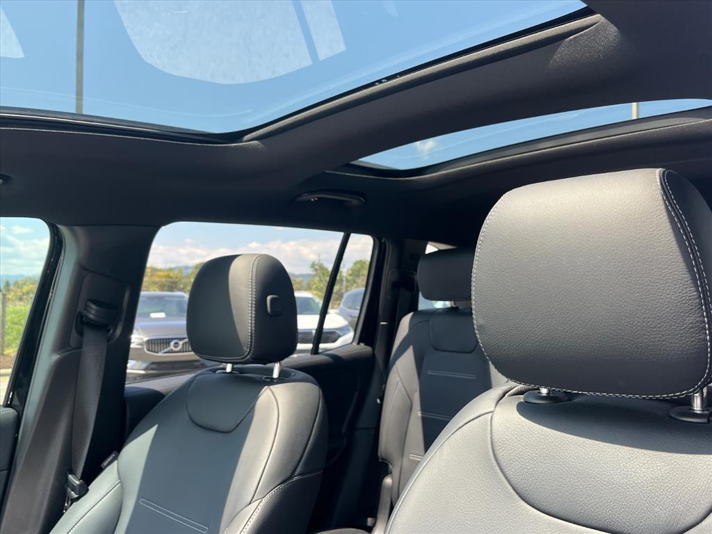 used 2023 Mercedes-Benz GLB 250 car, priced at $33,459