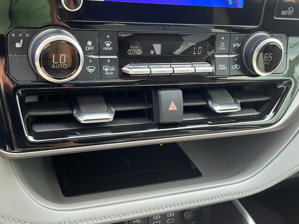 used 2023 Toyota Highlander car, priced at $40,907