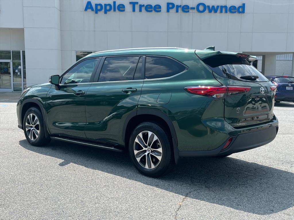 used 2023 Toyota Highlander car, priced at $40,907