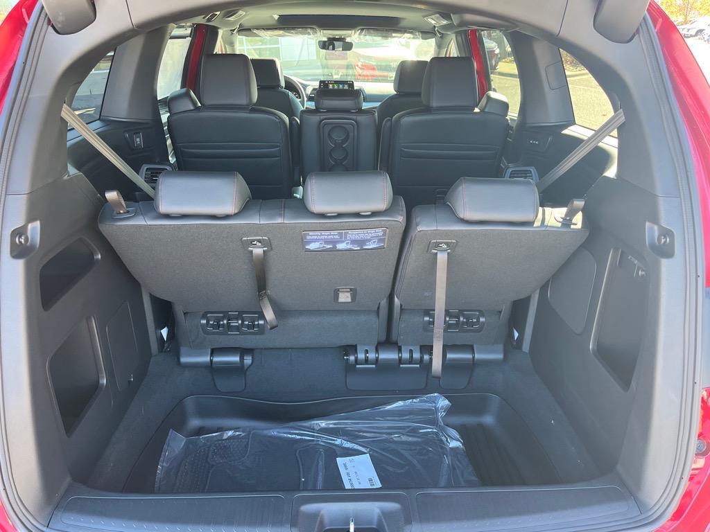 new 2026 Honda Odyssey car, priced at $43,845