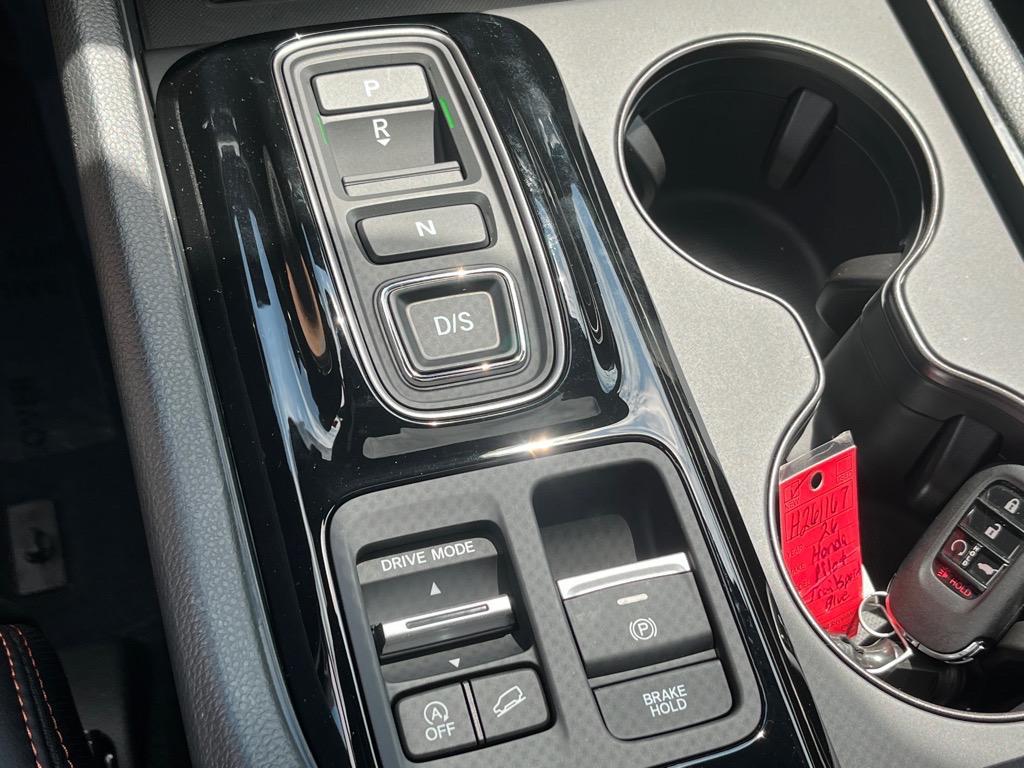 new 2025 Honda Pilot car, priced at $50,350