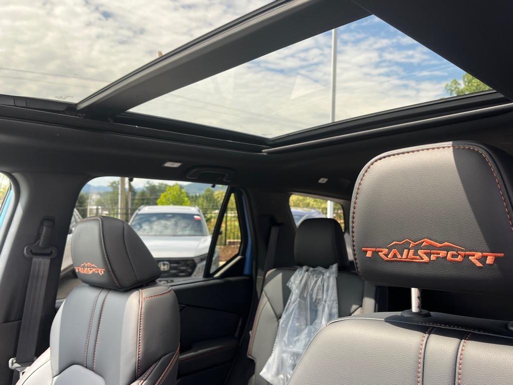 new 2025 Honda Pilot car, priced at $50,350