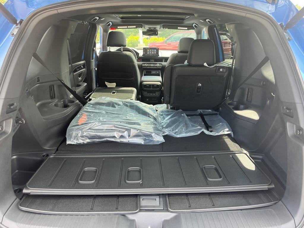 new 2025 Honda Pilot car, priced at $50,350