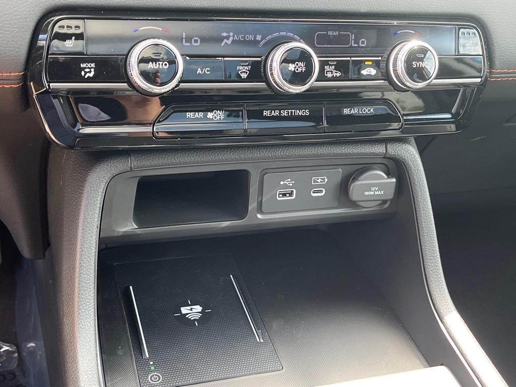 new 2025 Honda Pilot car, priced at $50,350