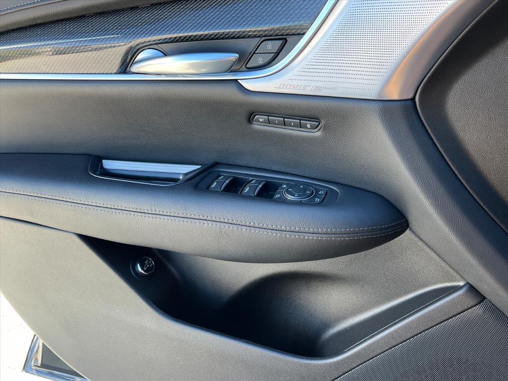 used 2023 Cadillac XT5 car, priced at $36,516