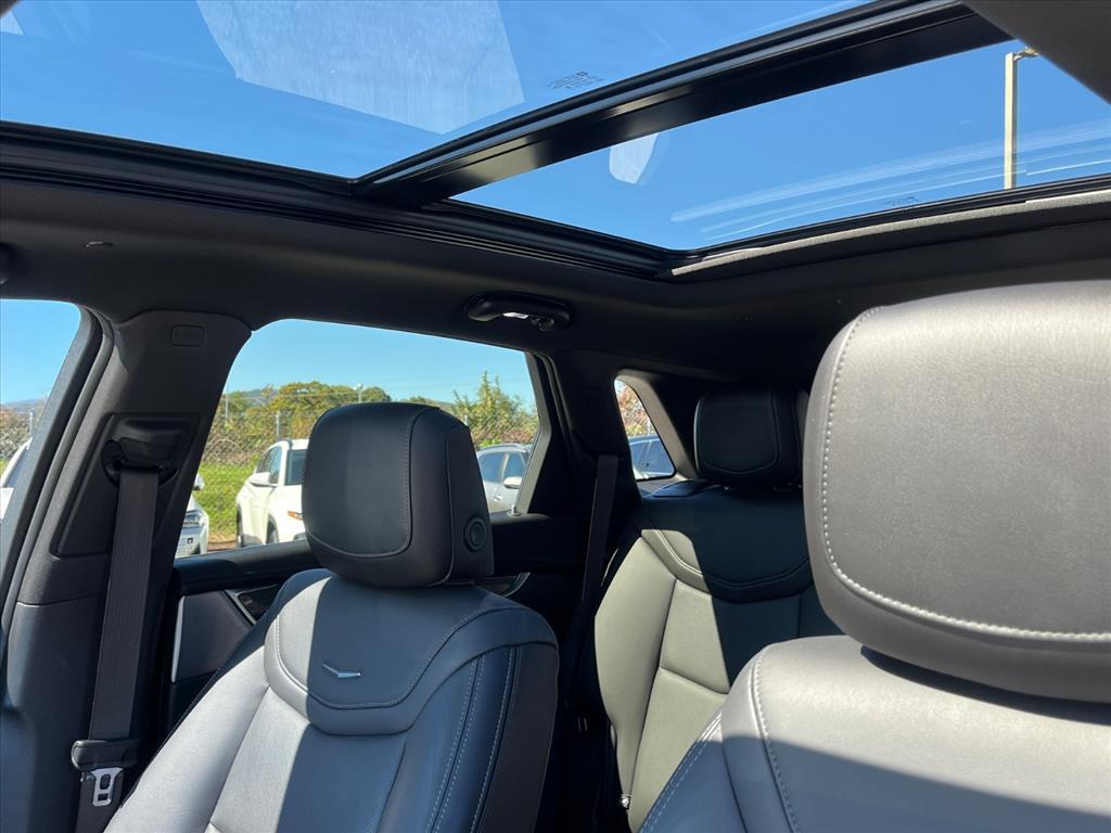 used 2023 Cadillac XT5 car, priced at $36,516