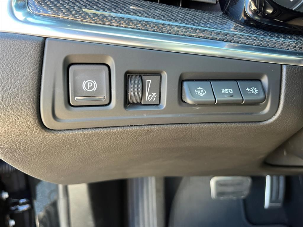 used 2023 Cadillac XT5 car, priced at $36,516