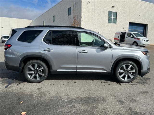 new 2025 Honda Pilot car, priced at $50,995