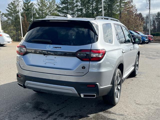 new 2025 Honda Pilot car, priced at $50,995