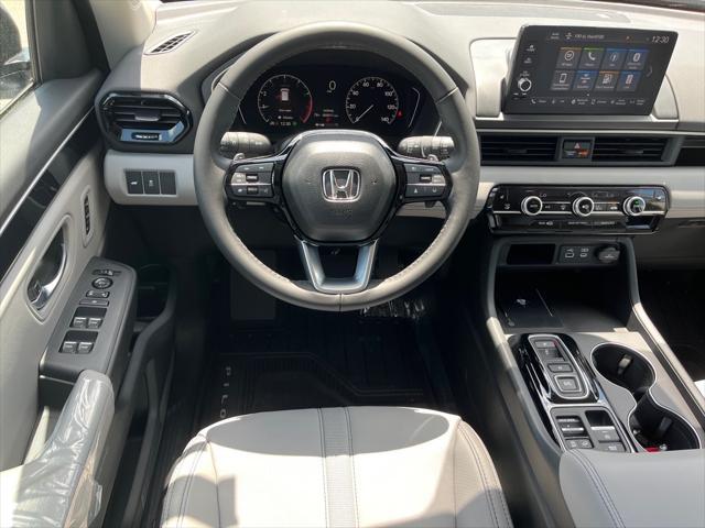 new 2025 Honda Pilot car, priced at $47,050