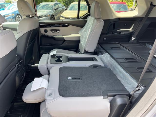 new 2025 Honda Pilot car, priced at $47,050