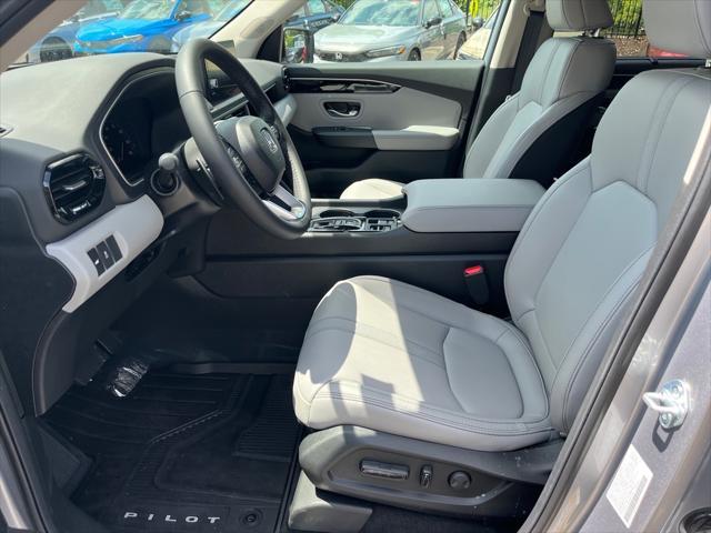 new 2025 Honda Pilot car, priced at $47,050