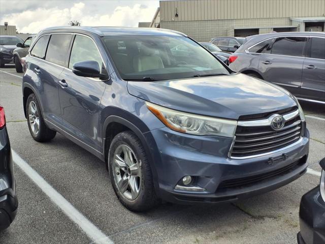 used 2015 Toyota Highlander car, priced at $20,489