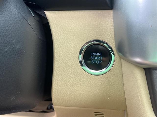 used 2015 Toyota Highlander car, priced at $19,989