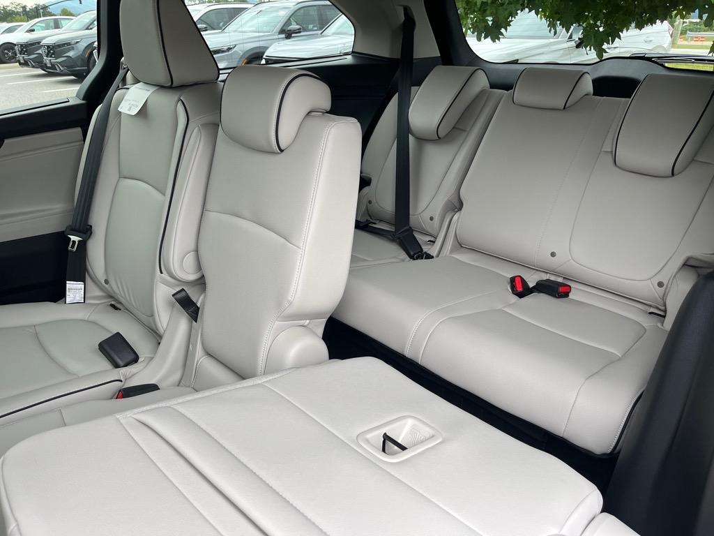 new 2026 Honda Odyssey car, priced at $47,355