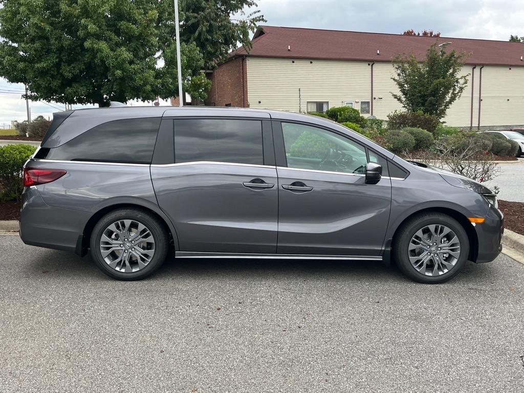 new 2026 Honda Odyssey car, priced at $47,355
