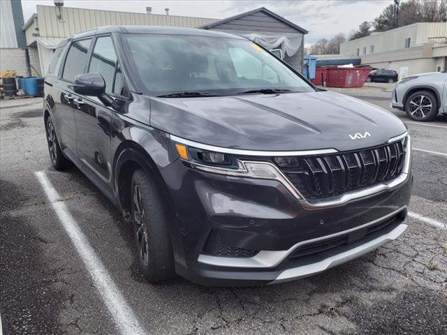 used 2023 Kia Carnival car, priced at $35,346