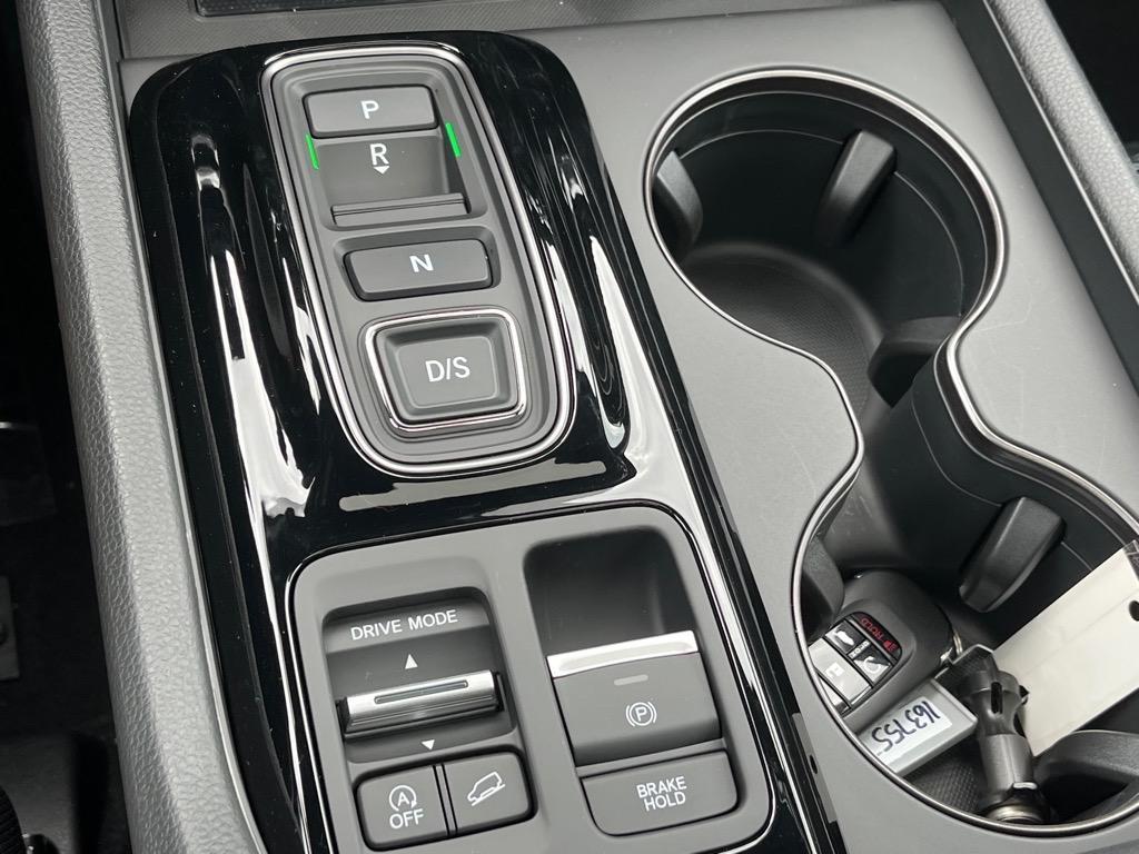 new 2025 Honda Pilot car, priced at $50,350