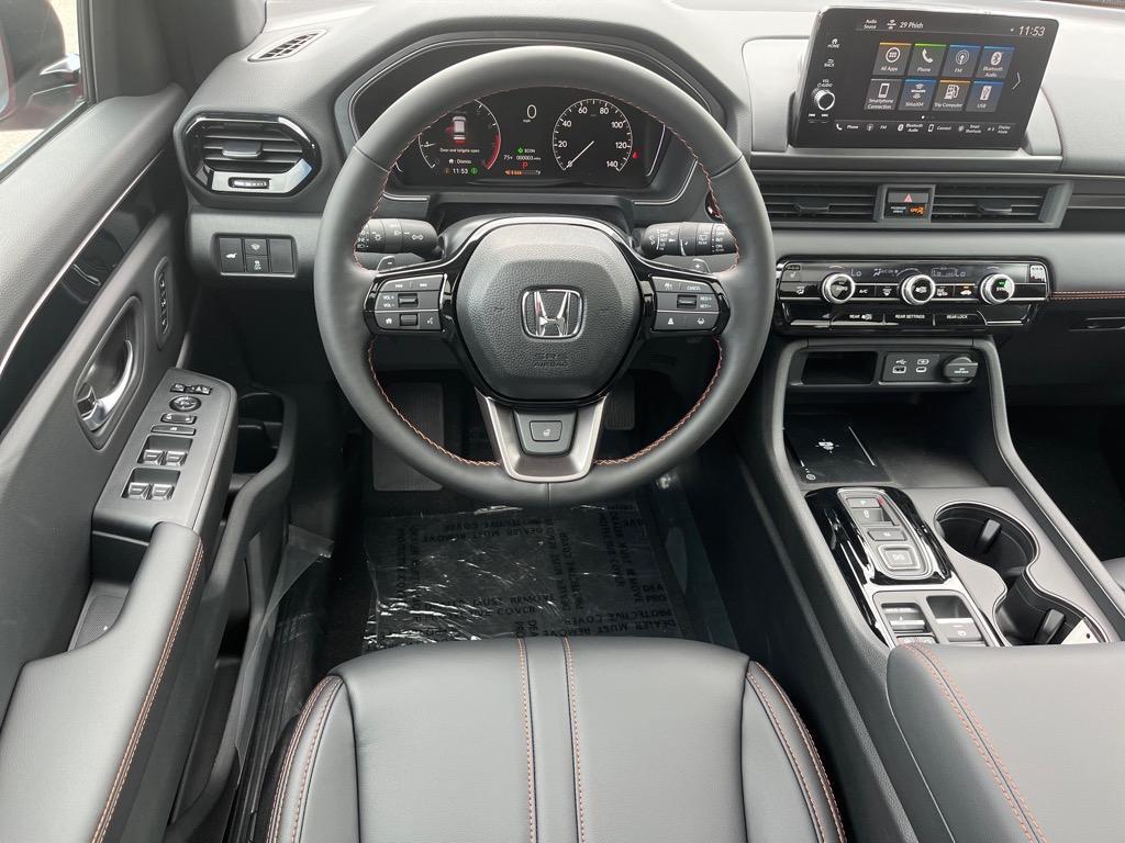 new 2025 Honda Pilot car, priced at $50,350