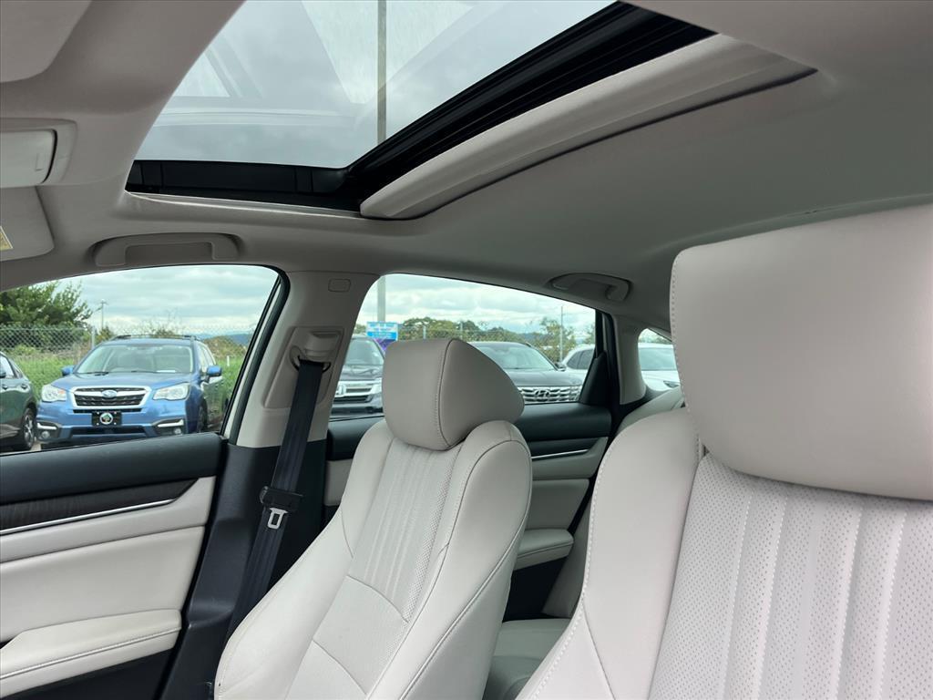 used 2020 Honda Accord Hybrid car, priced at $25,576