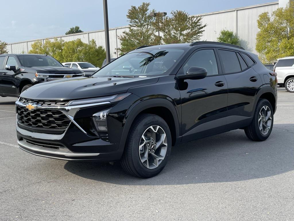 new 2025 Chevrolet Trax car, priced at $25,525