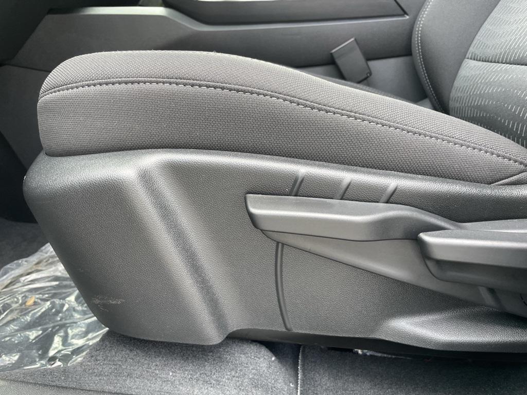 new 2026 Chevrolet Equinox car, priced at $31,580