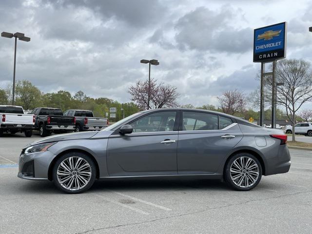 used 2023 Nissan Altima car, priced at $24,458