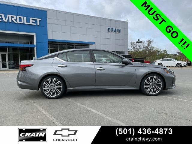 used 2023 Nissan Altima car, priced at $22,999