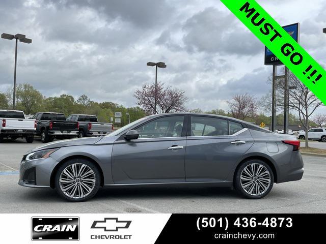 used 2023 Nissan Altima car, priced at $22,999