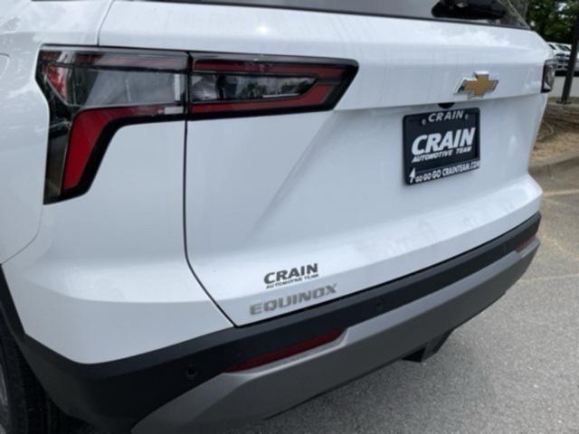 new 2026 Chevrolet Equinox car, priced at $30,535