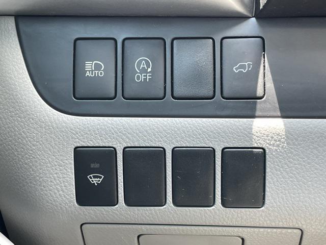 used 2018 Toyota Highlander car, priced at $24,595