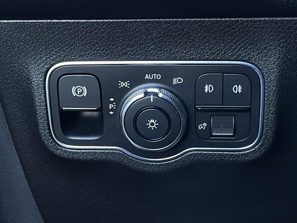 used 2020 Mercedes-Benz GLB 250 car, priced at $26,799