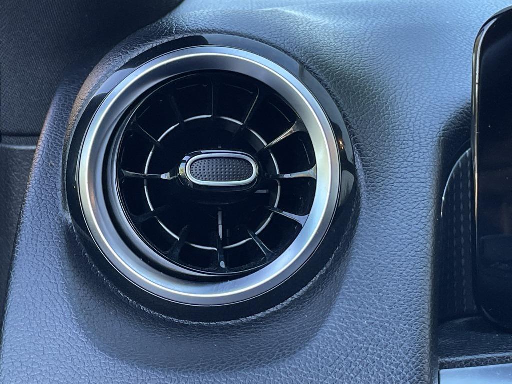 used 2020 Mercedes-Benz GLB 250 car, priced at $26,799