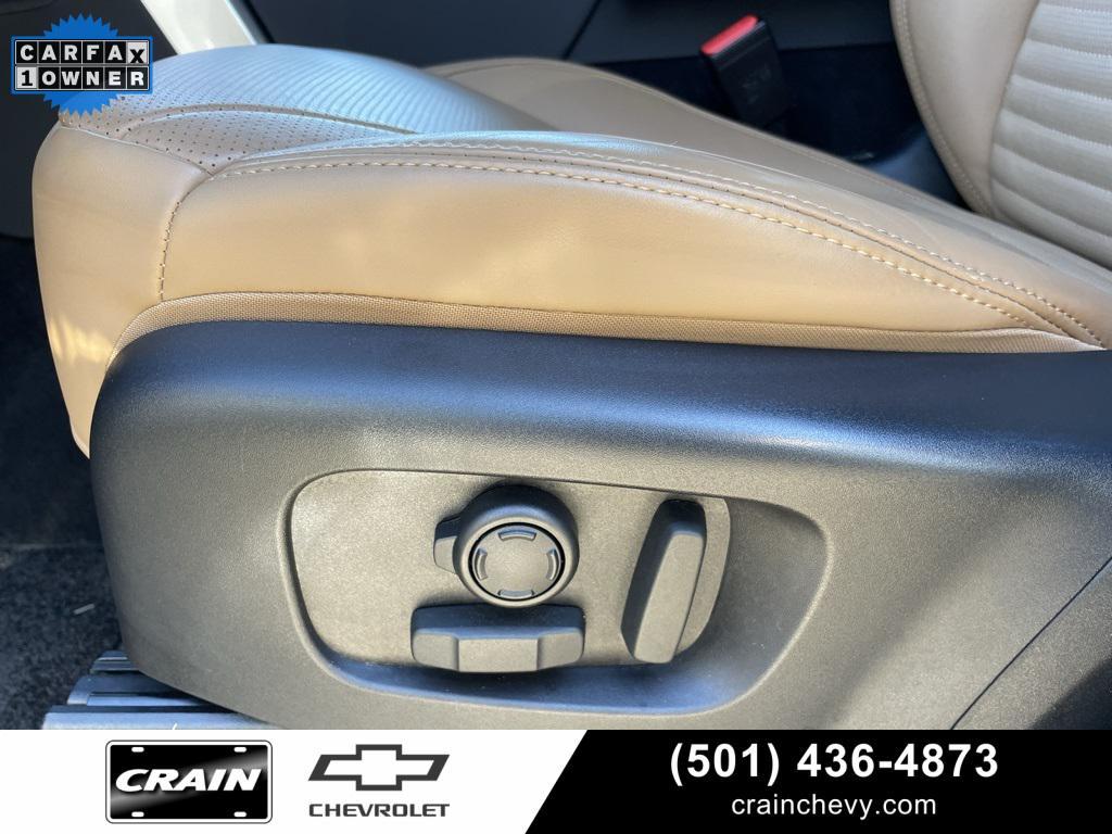 used 2024 Land Rover Discovery car, priced at $52,854