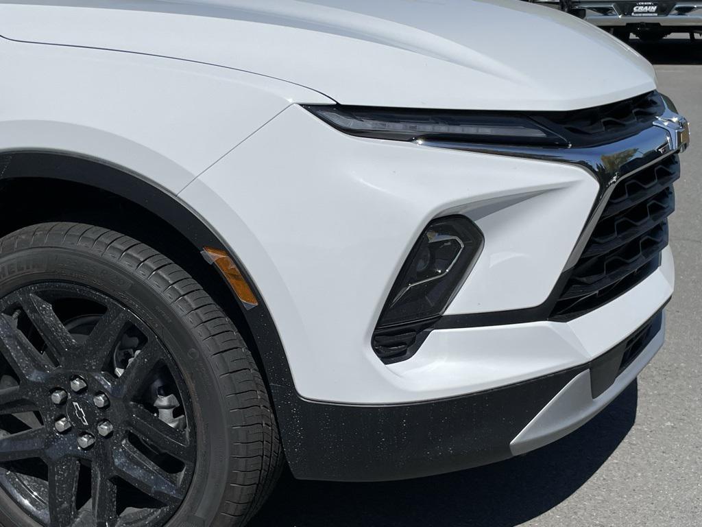 new 2025 Chevrolet Blazer car, priced at $36,590