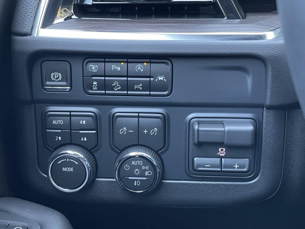 new 2026 Chevrolet Suburban car, priced at $85,985