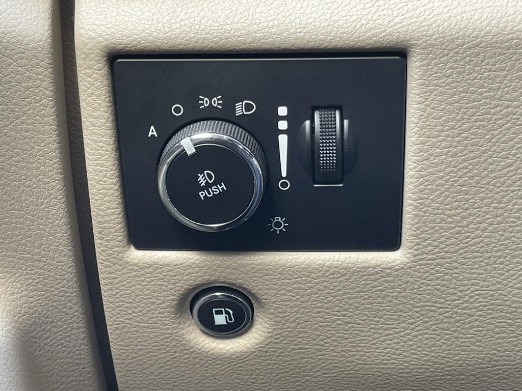 used 2019 Jeep Grand Cherokee car, priced at $18,993
