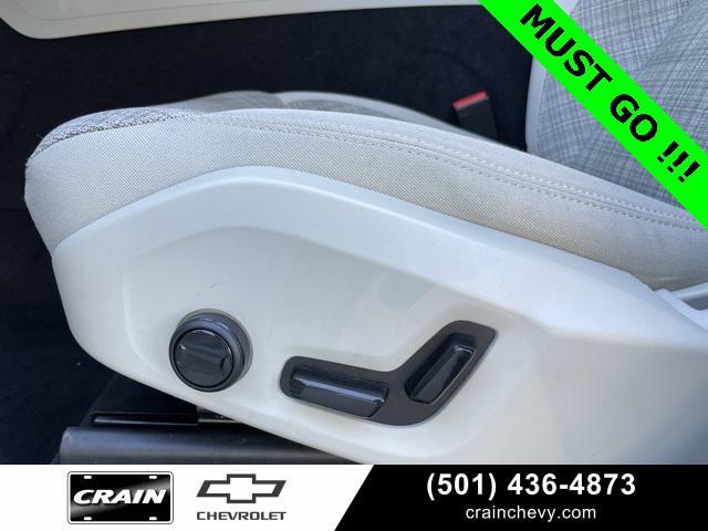 used 2022 Volvo XC60 car, priced at $27,999
