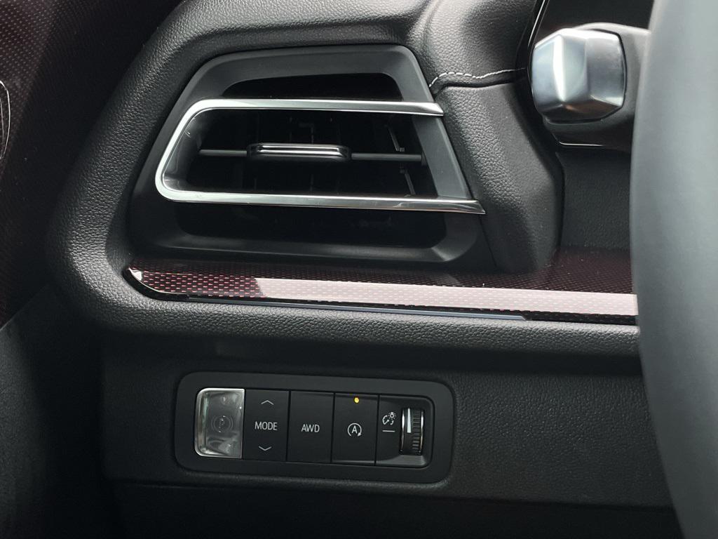 new 2026 Chevrolet Traverse car, priced at $55,630