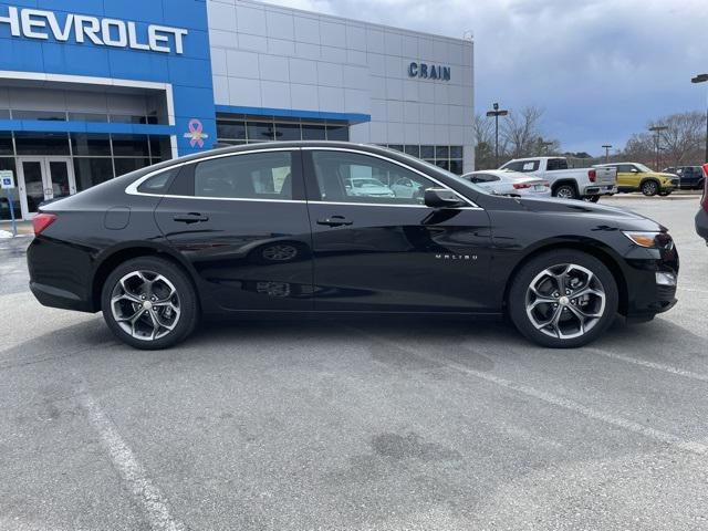 new 2025 Chevrolet Malibu car, priced at $28,692